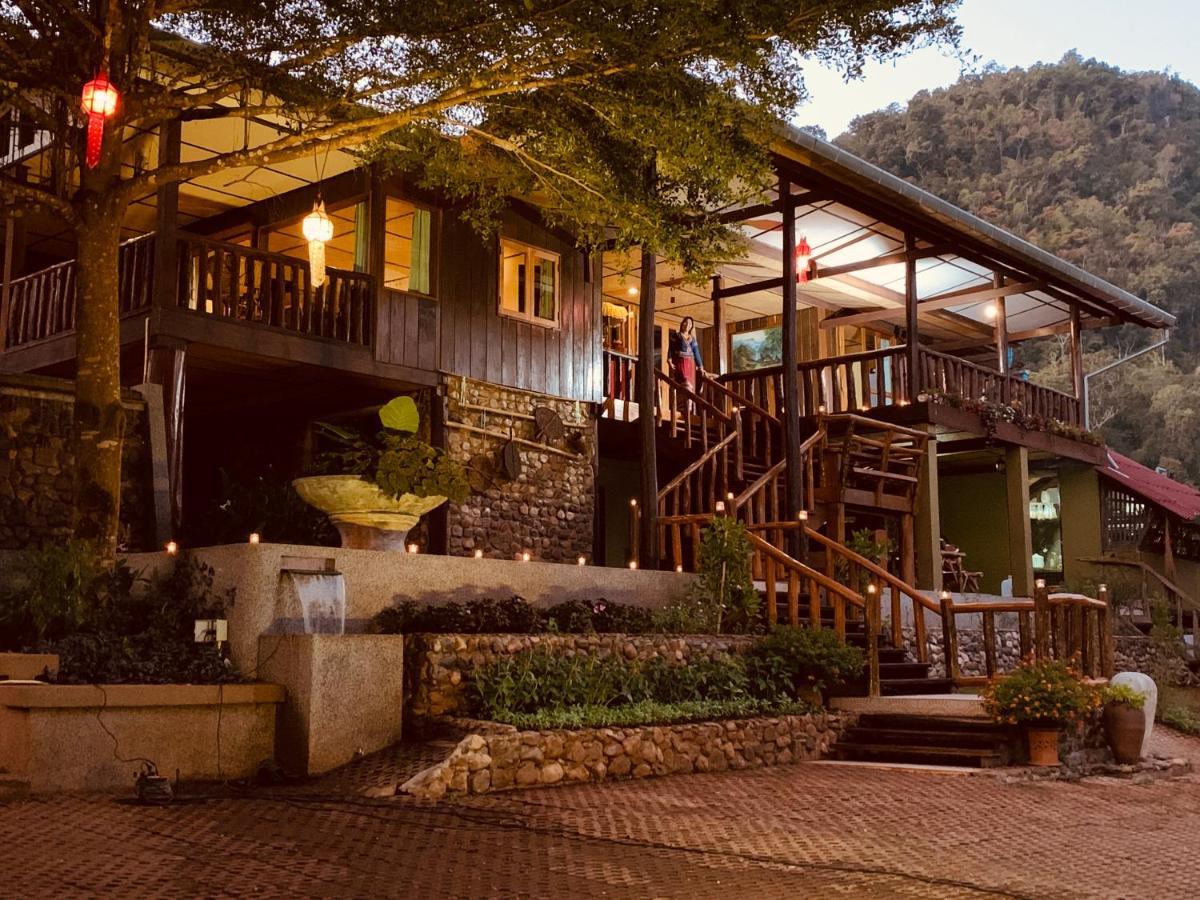 Kanlaya'S Eyrie, Luxury Homestay Pang Mapha Bagian luar foto
