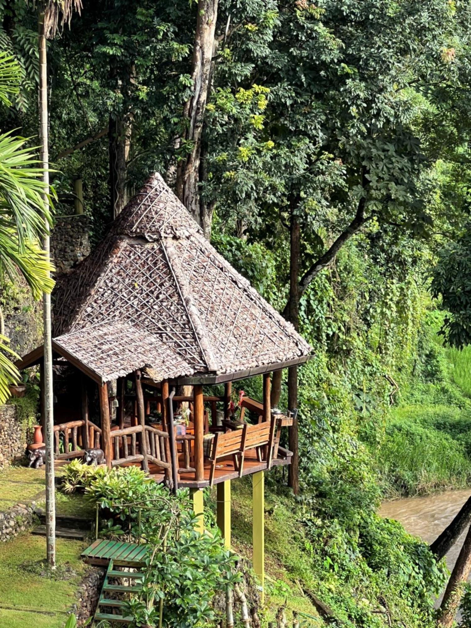 Kanlaya'S Eyrie, Luxury Homestay Pang Mapha Bagian luar foto