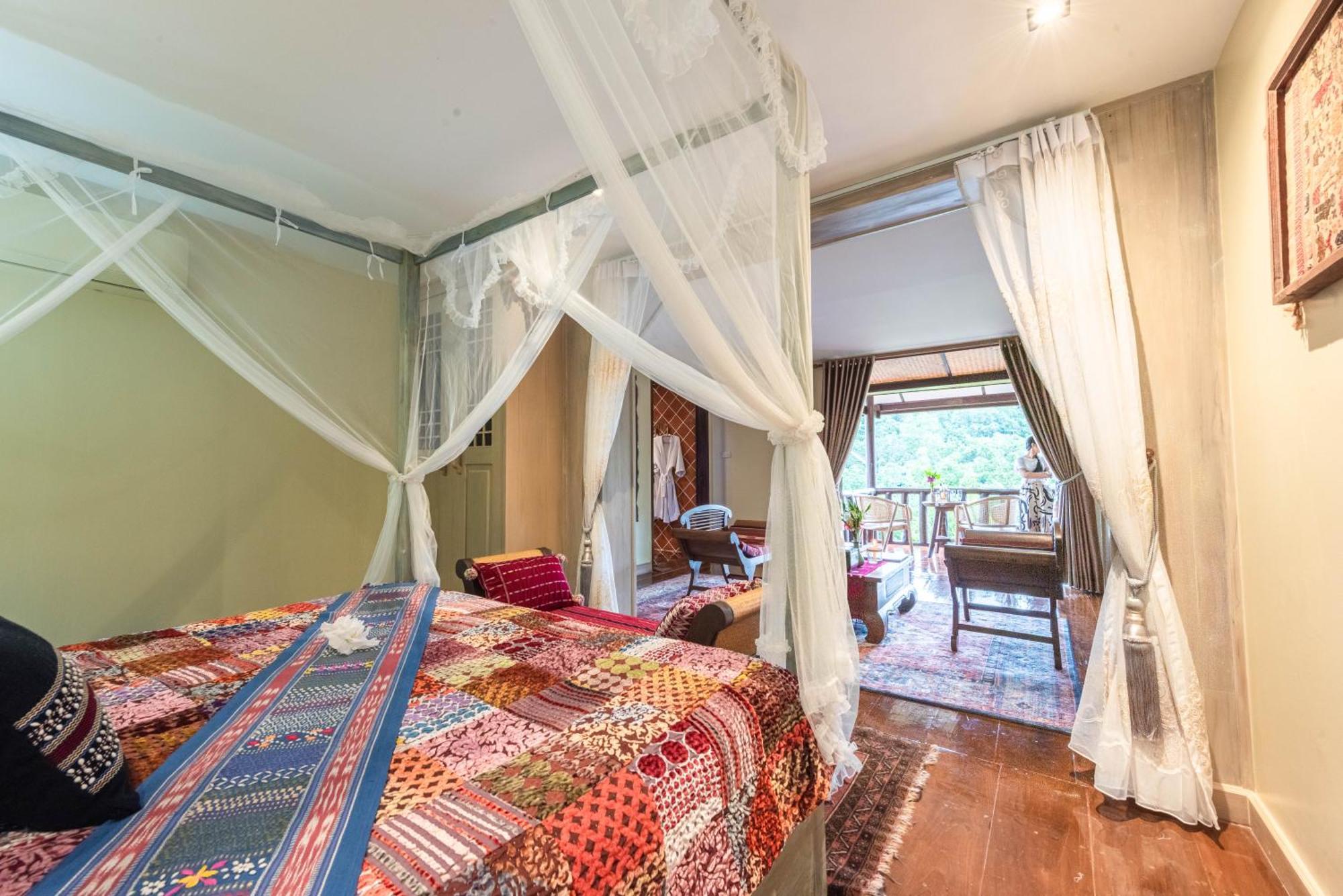 Kanlaya'S Eyrie, Luxury Homestay Pang Mapha Bagian luar foto