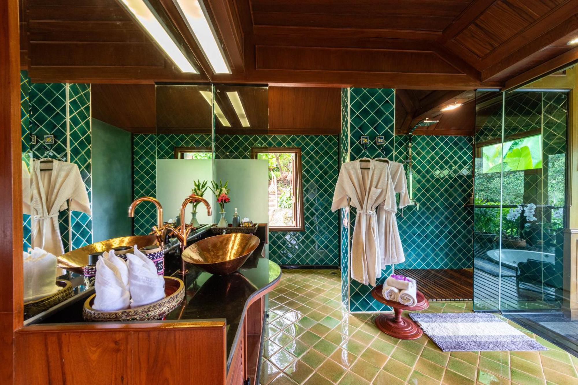 Kanlaya'S Eyrie, Luxury Homestay Pang Mapha Bagian luar foto