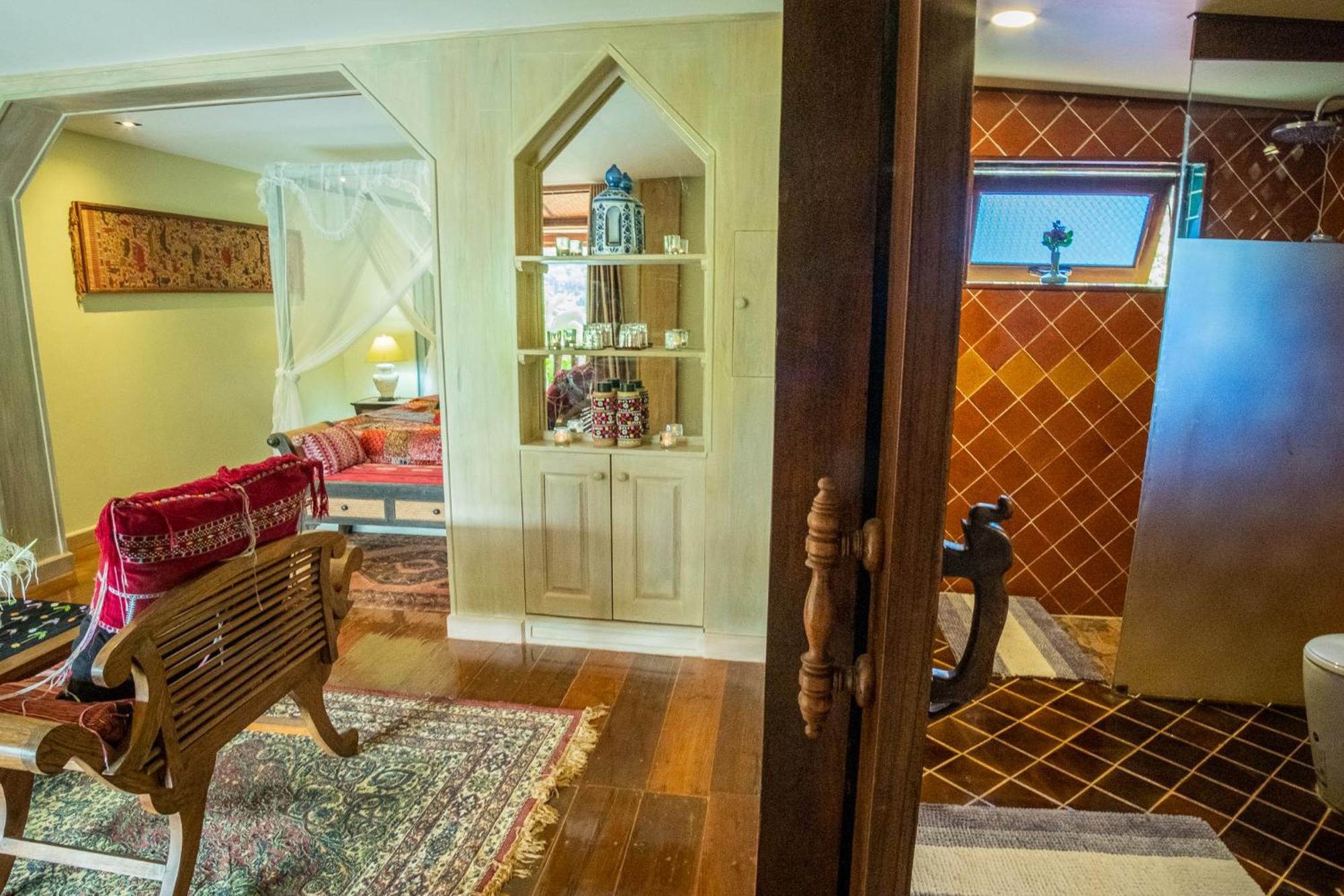 Kanlaya'S Eyrie, Luxury Homestay Pang Mapha Bagian luar foto