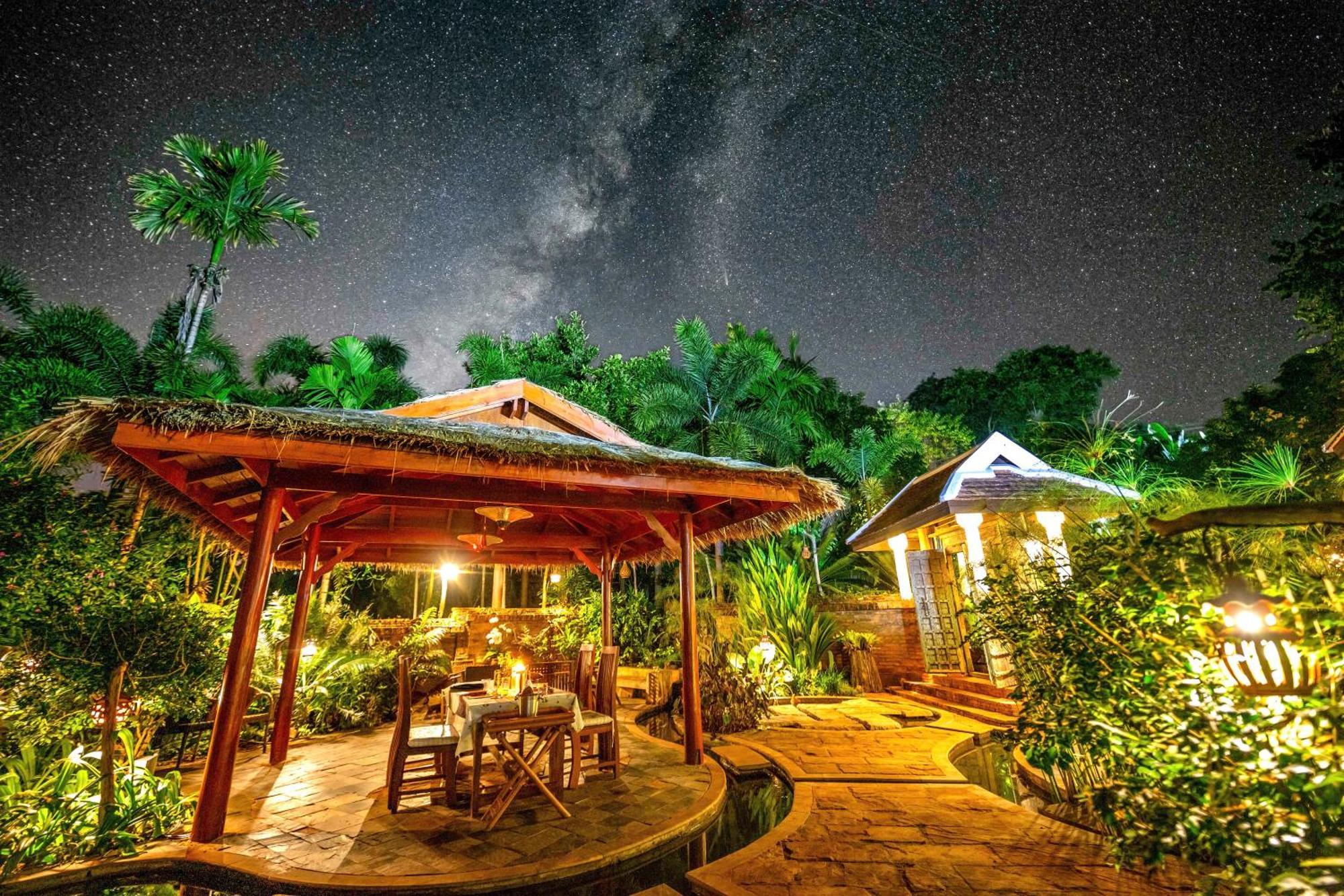 Kanlaya'S Eyrie, Luxury Homestay Pang Mapha Bagian luar foto