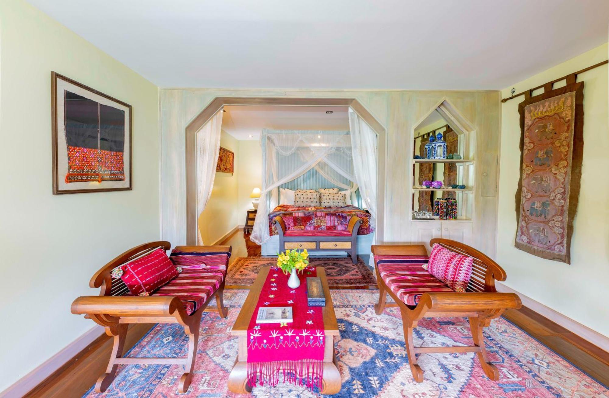 Kanlaya'S Eyrie, Luxury Homestay Pang Mapha Bagian luar foto