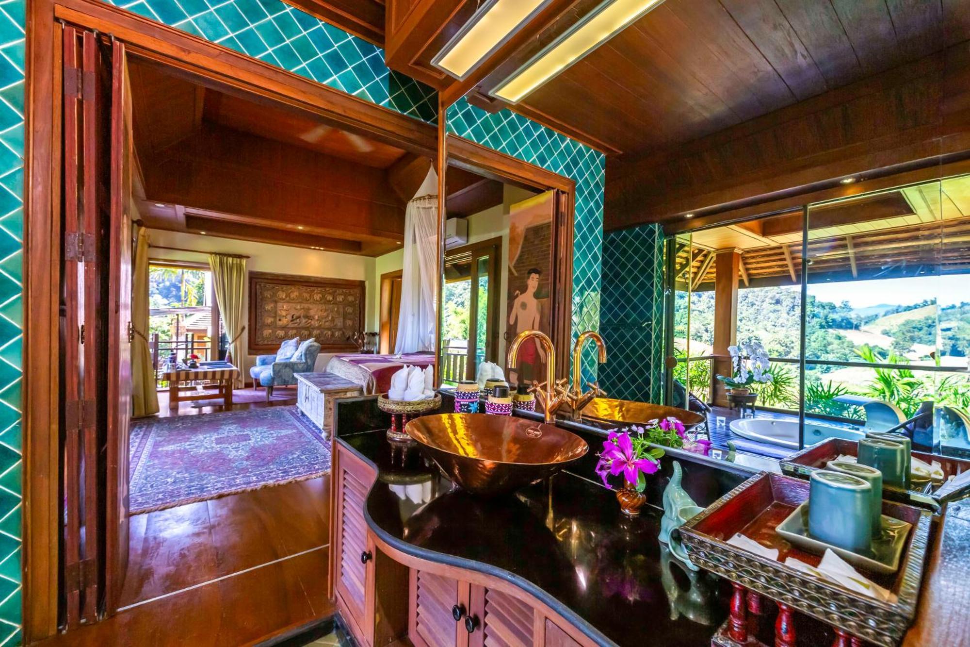 Kanlaya'S Eyrie, Luxury Homestay Pang Mapha Bagian luar foto